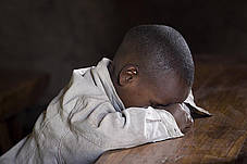 Photo of a child praying